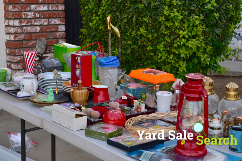 how to display yard sale items, how to price items for a yard sale, how to price yard sale items, tips for displaying yard sale items, yard sale tips and tricks, yard sale tips, yard sales