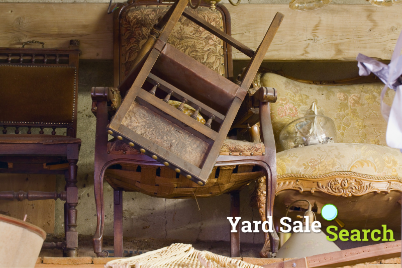 yard sale, tips, garage sale tips, difference between antique and vintage furniture, garage sale tips and tricks, how to spot an antique at a garage sale, how to spot an antique at a yard sale, what is the difference antique and vintage furniture, yard sale tips and tricks